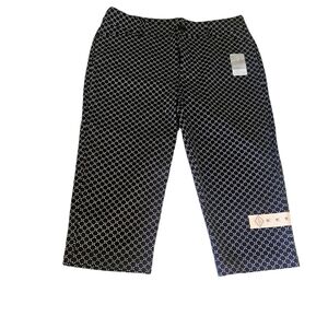 St. John's Bay Slender Women's Capri - Size 12 -BLK/WHT